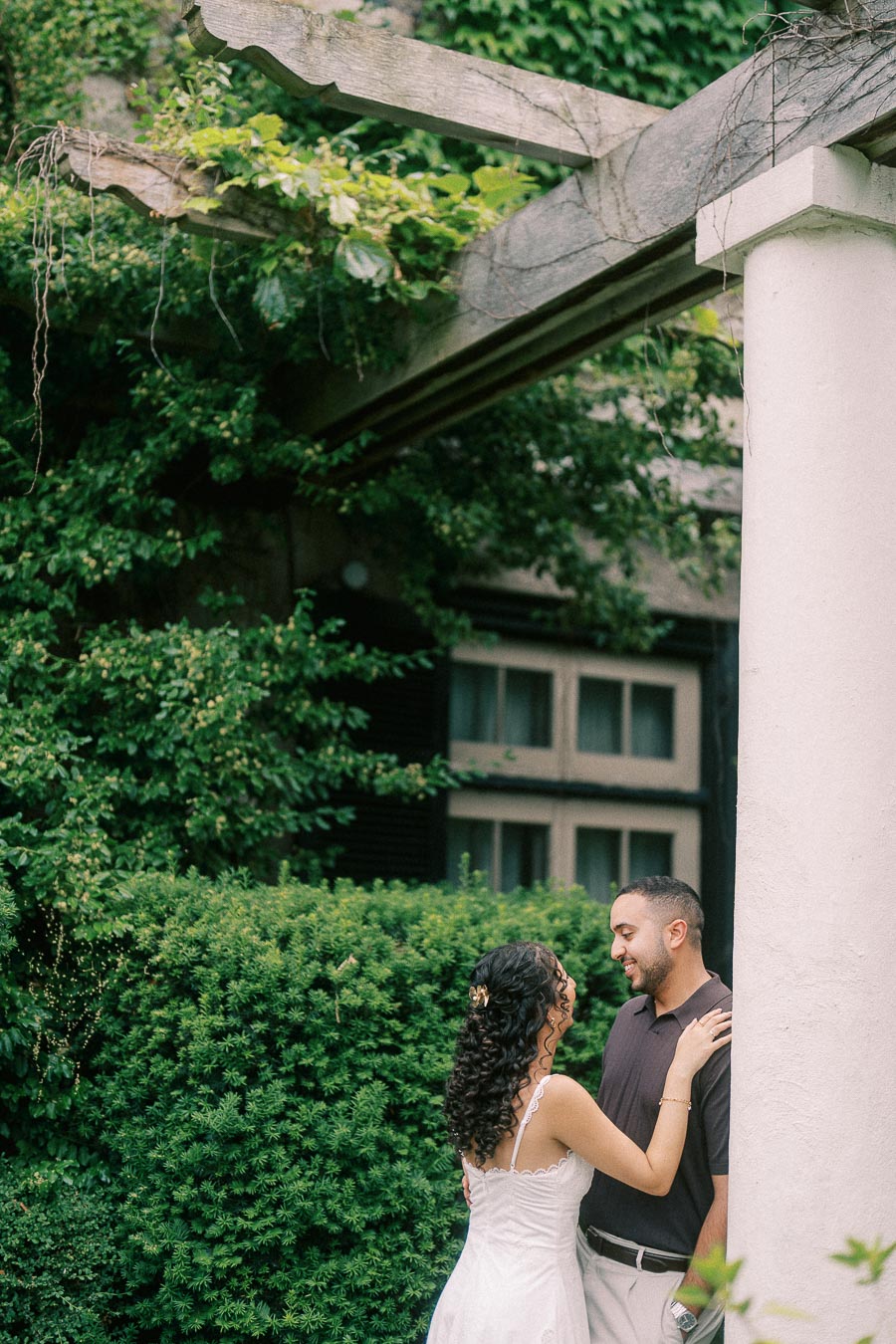 Parkwood Estate Engagement Photoshoot