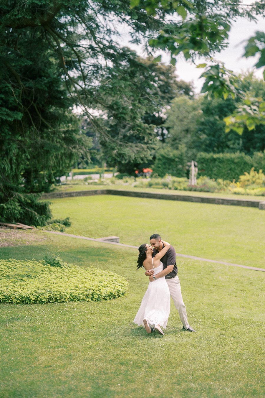 Parkwood Estate Engagement Photoshoot