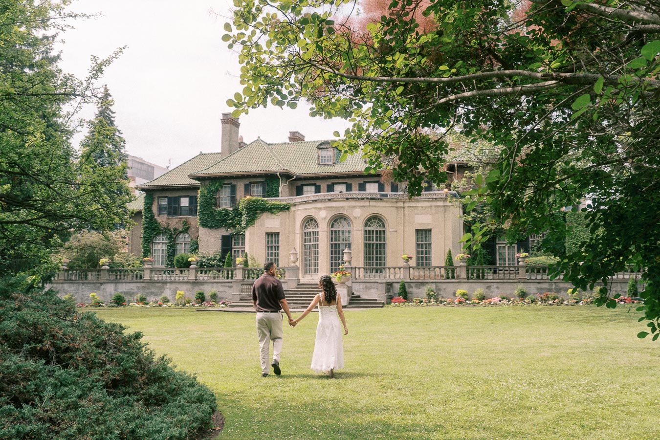 Parkwood Estate Engagement Photoshoot