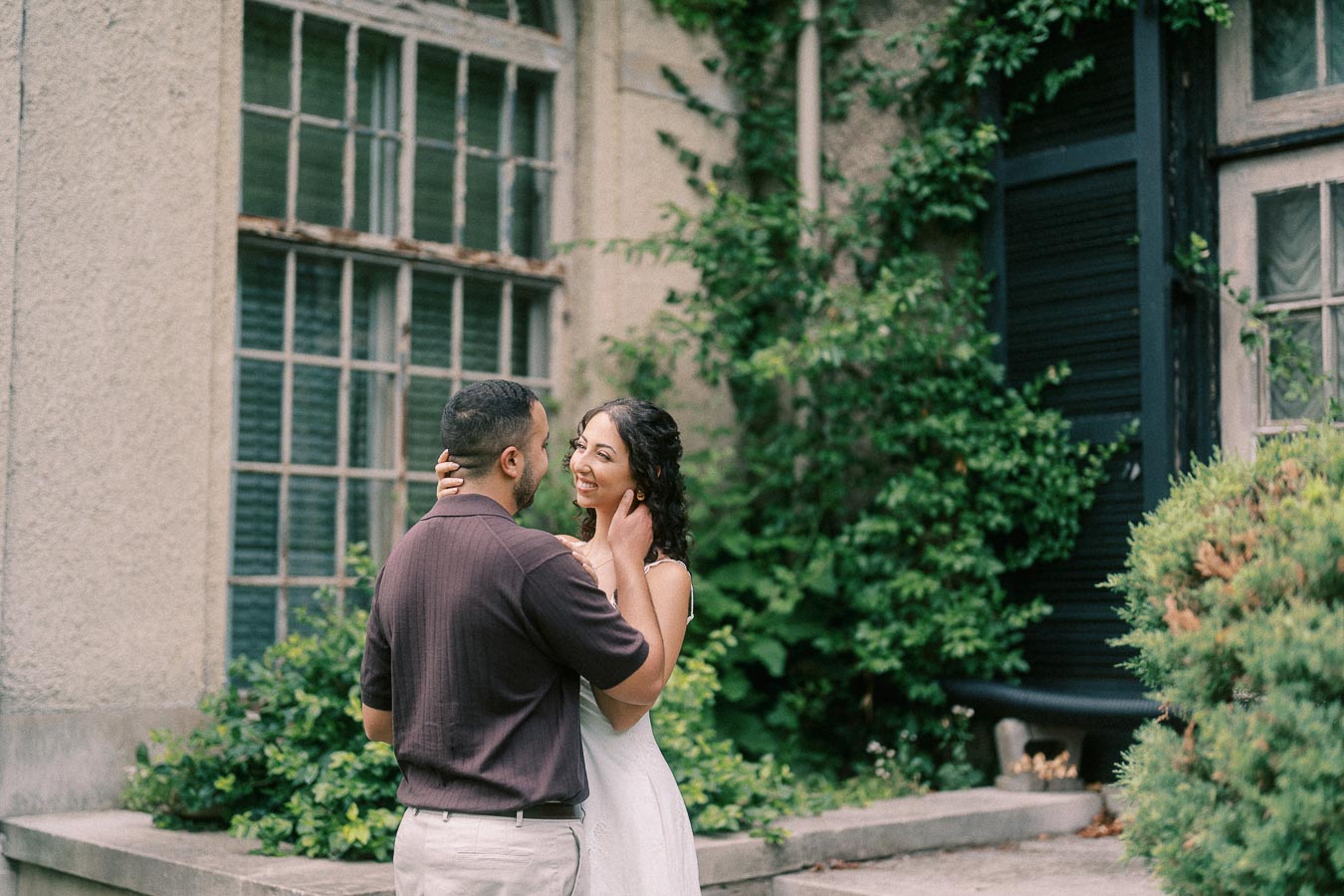Parkwood Estate Engagement Photoshoot