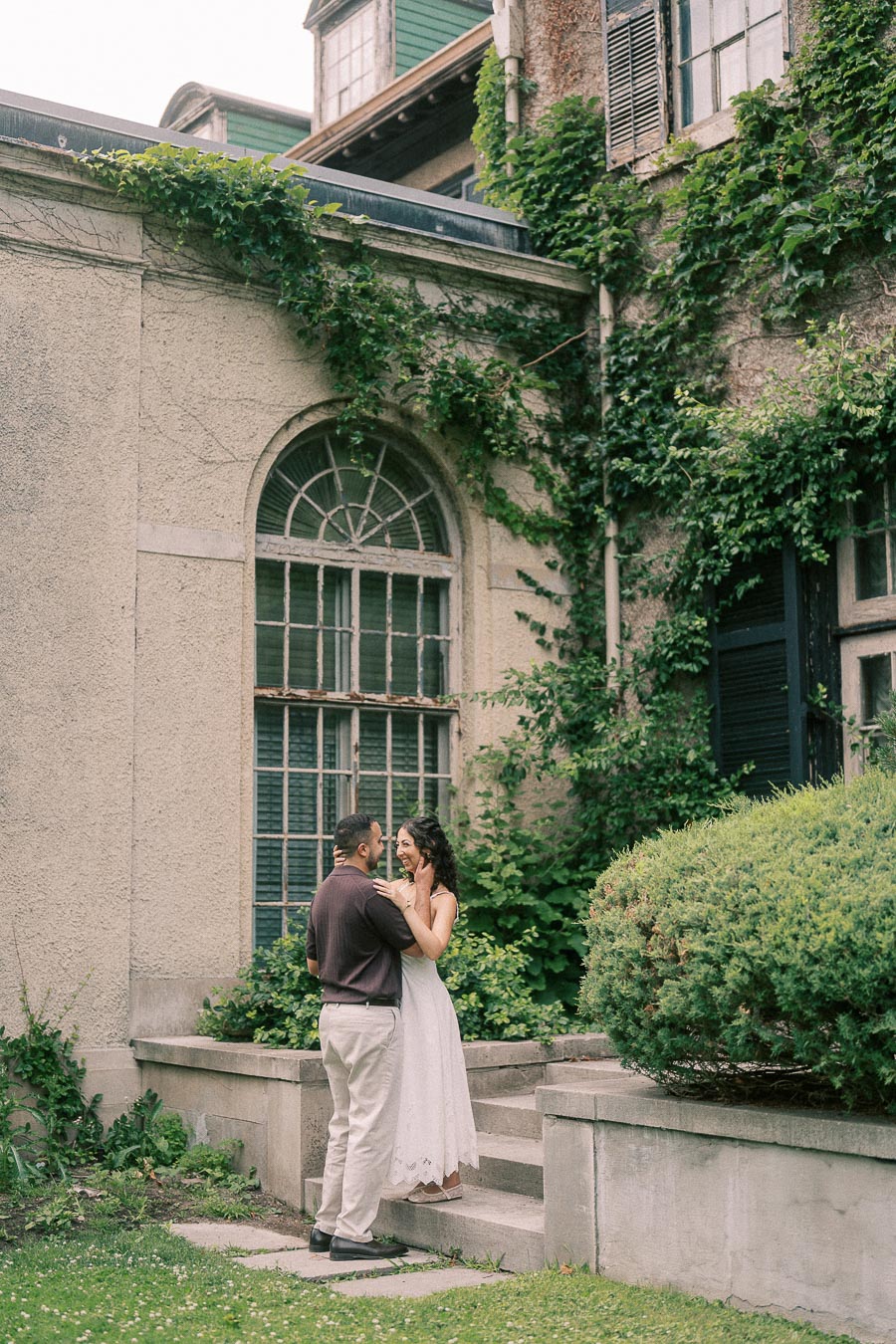 Parkwood Estate Engagement Photoshoot